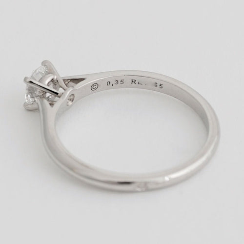 Bague 50 Bague Cartier Solitaire 1895, diamant rond de 0,35 carat, certifié GIA, couleur E/VVS2 58 Facettes