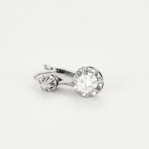 Boucles d'oreilles Boucles d'oreilles Dormeuses Art-Déco or et diamants 58 Facettes B240305