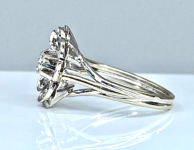 Bague 51 Bague en or blanc 18 carats et diamants 58 Facettes AB322