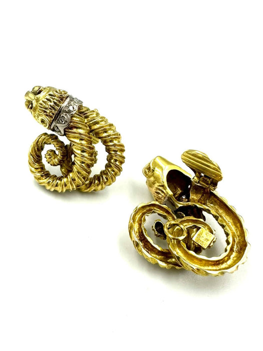 Boucles d'oreilles ZOLOTAS. Boucles d'Oreilles Vintage Or Jaune, Rubis et Diamants 58 Facettes