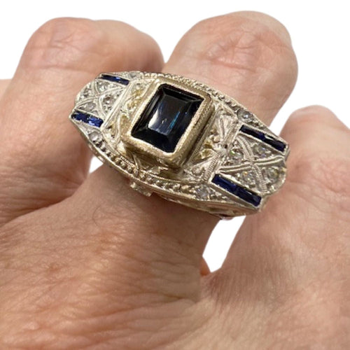 Bague 52 BAGUE DE STYLE ART DÉCO en OR 18 carats et PLATINE avec DIAMANTS ET SAPHIRS 58 Facettes Q100B