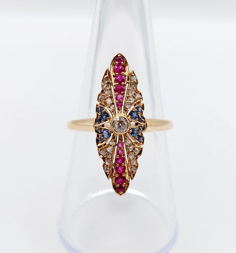 Bague 56 Bague marquise art deco or rose 18k diamant taille ancienne, diamants tailles roses, rubis et saphirs (circa 1920) 58 Facettes A05470