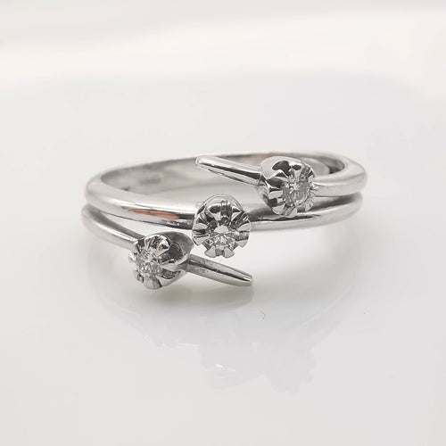 Bague 56 Bague en or et diamants 58 Facettes