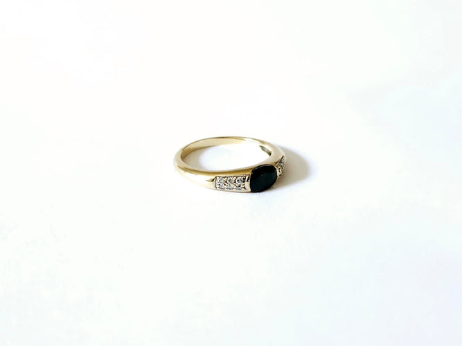 Bague or jaune, saphir et diamants