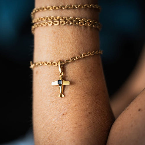 Pendentif CARTIER - Pendentif - or jaune et saphir 58 Facettes