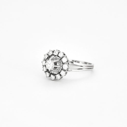 Bague 56 Bague marguerite diamants en or et platine 58 Facettes