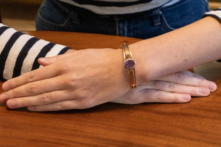 Bracelet Bracelet ancien en or jaune avec améthyste et perles, fin 19e début 20e siècle 58 Facettes 11723