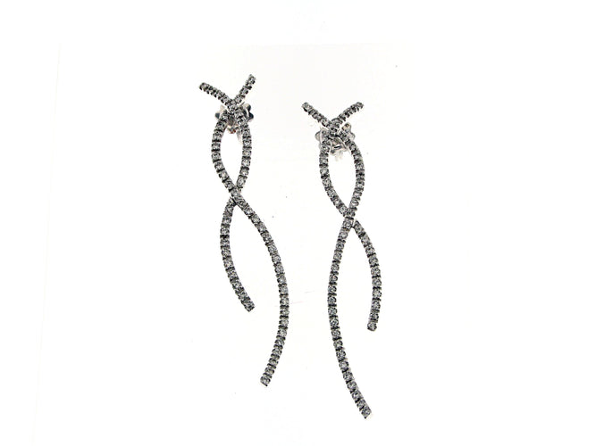 Boucles d'oreilles en or blanc, diamants naturels
