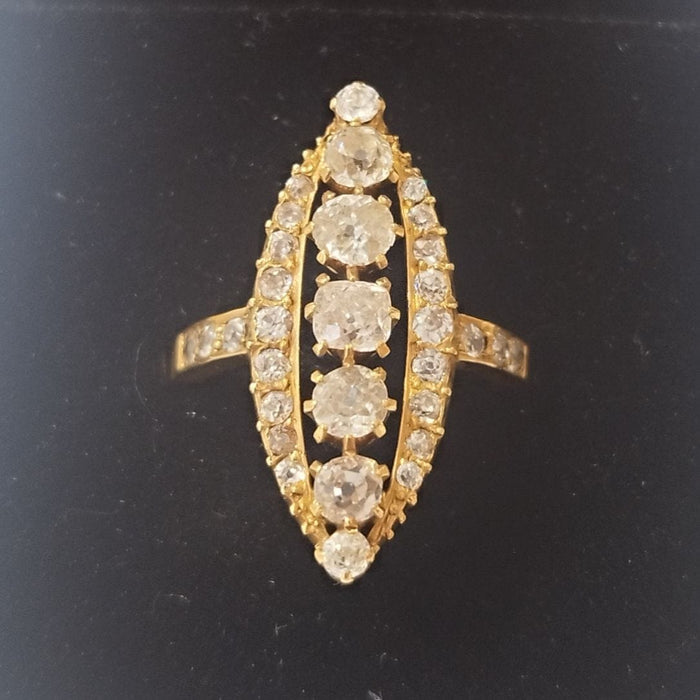 Bague 52 Bague navette or jaune et diamants anciens 58 Facettes