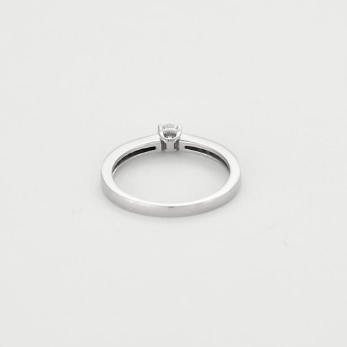 Bague 52,5 Bague solitaire en or blanc et diamants 58 Facettes GU295