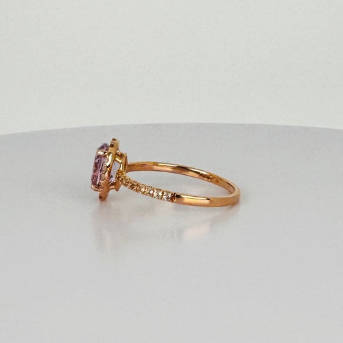Bague 58 Bague en or rose avec améthyste ovale de 1,28 ct et saphirs blancs 58 Facettes 2508010