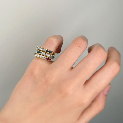 Bague 49 Triple bague Or jaune Diamants Emeraude Saphir Rubis 58 Facettes 240025R