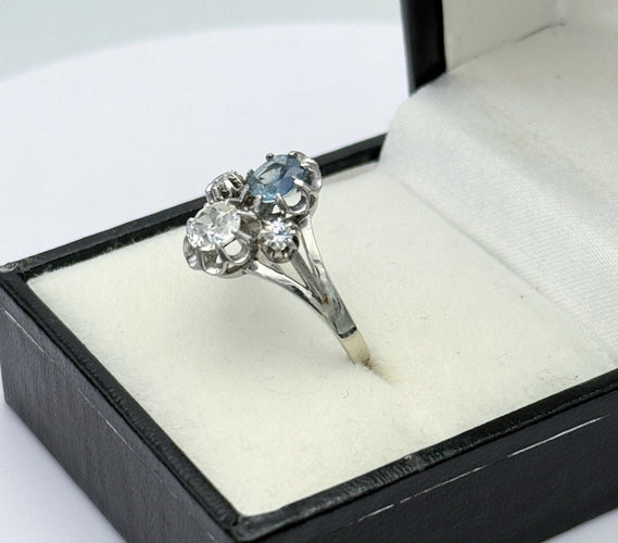 Bague 53 Bague ancienne Vous & Moi en or et platine, diamants et saphir 58 Facettes