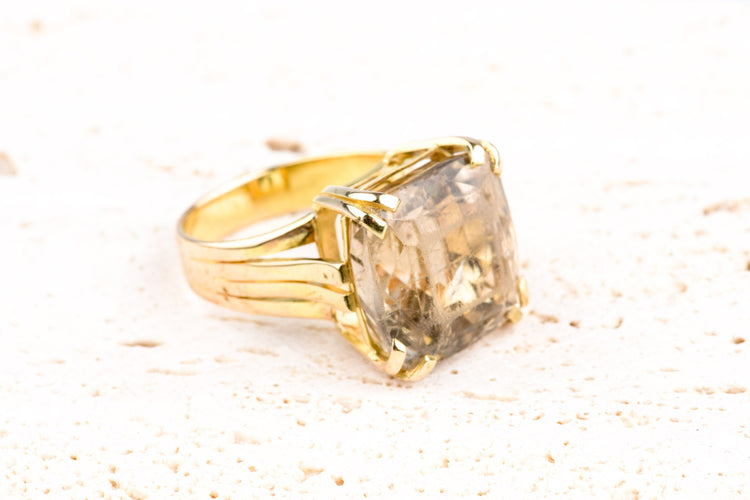 Bague 56 Bague en or jaune sertie d’un quartz fumé 58 Facettes BG41700146-107