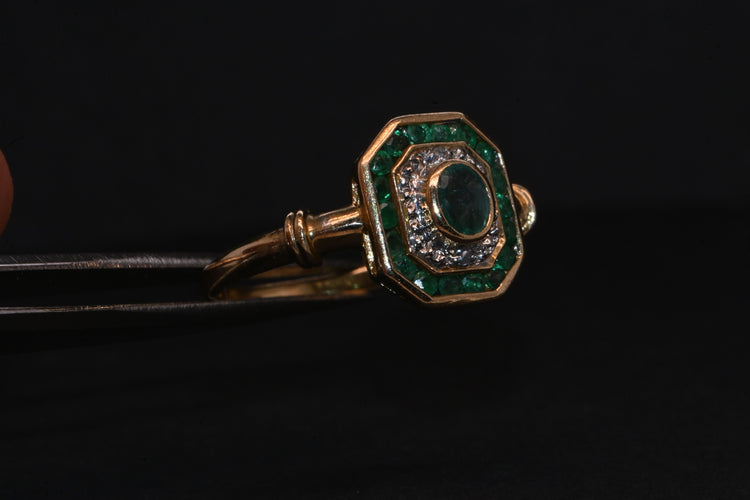 Bague 53 Gold Emerald And Diamond Ring 58 Facettes