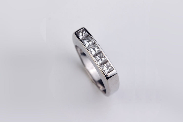 Bague 53 Bague Princesse Or blanc Diamants 58 Facettes