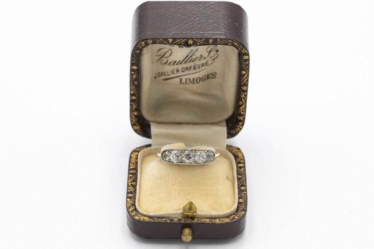 53 Antique ring with old brilliant-cut diamonds, early 20th century 58 Facettes 11295
