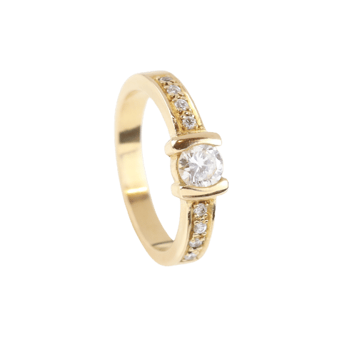 Bague 55 Bague solitaire en or jaune 18 carats avec diamant central et diamants latéraux 58 Facettes 131645