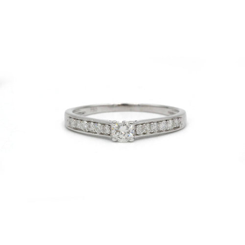 Bague - Or blanc et diamants