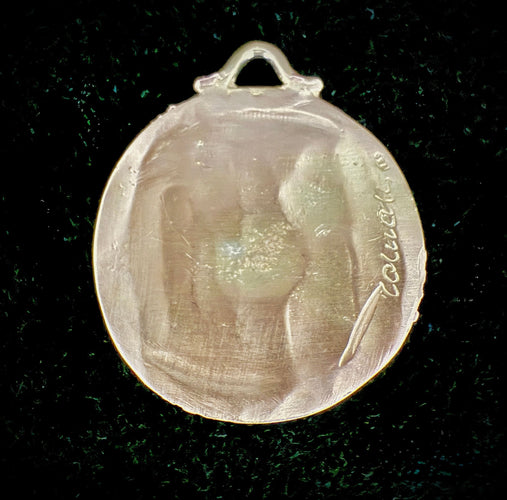 Pendentif Pendentif de forme arrondie en or jaune représentant un taureau 58 Facettes