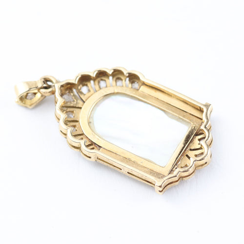 Pendentif Pendentif ancien en or jaune 18 carats avec diamants taille rose et nacre 58 Facettes 133010