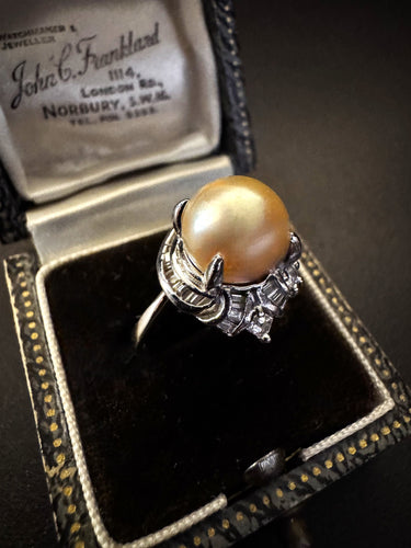 Bague 54 Bague en platine avec perle et diamants 58 Facettes