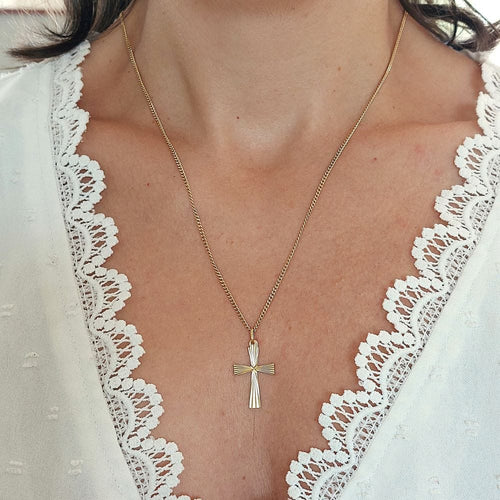 Pendentif croix rayonnant or jaune 58 Facettes 196