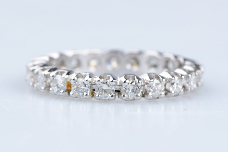 Bague 53 Alliance Éternité en Or Blanc 18 Carats et 1.26 CTDiamants 58 Facettes ALLDIAM126-107