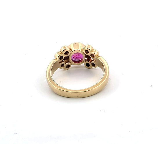 Bague 53 Bague en or jaune 18 carats avec rubis et diamants 58 Facettes