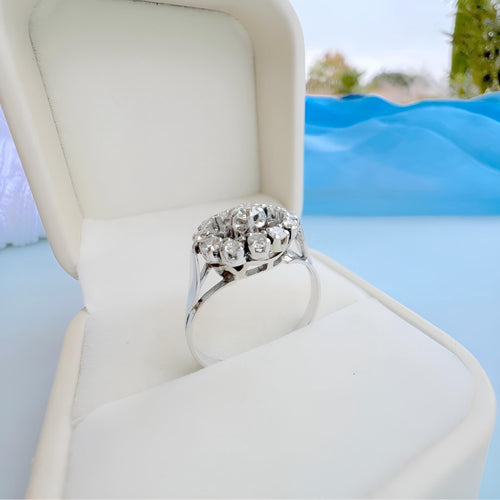 Bague ancienne diamants or gris 18K et platine 950/1000