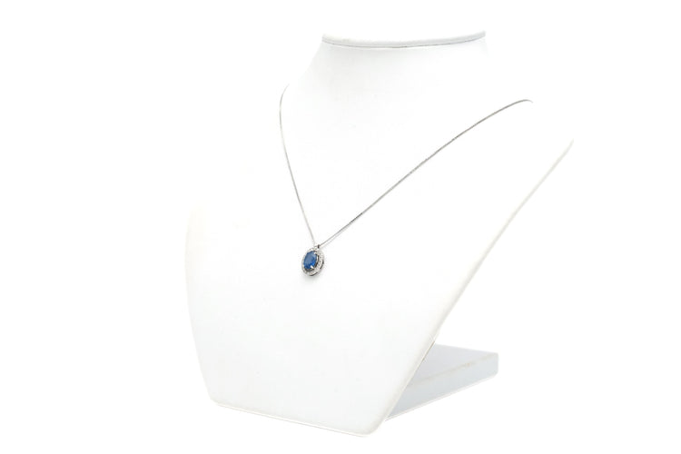 Collier Collier contemporain en or blanc 18 carats serti d'un saphir et de diamants 58 Facettes 21886