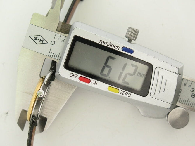 Montre vintage montre HERMES arceau plaque or 25 mm bracelet lezard quartz lady 58 Facettes 267938