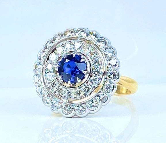 Bague or blanc, or jaune, saphir et diamants