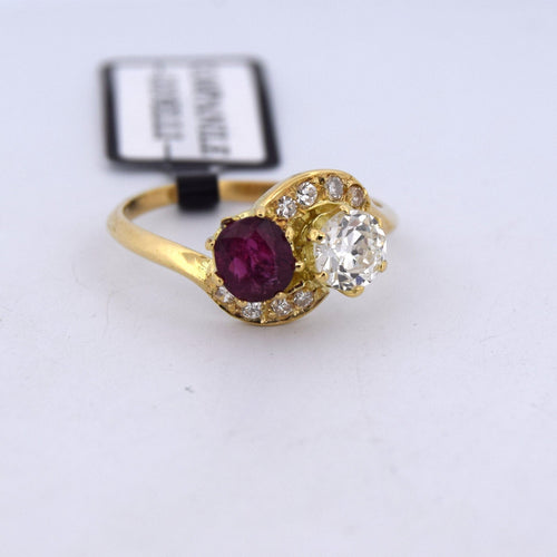 Bague 55 Bague en or jaune 18 carats, rubis et diamants 58 Facettes