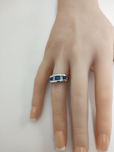 Bague jonc sertie de saphirs et diamants en or gris 18k