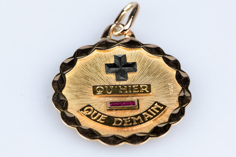 Collier Collier Pendentif Augis 18 carats Or jaune  + qu'hier - que demain  0.06ct Rubis 58 Facettes CLAUGIS-107