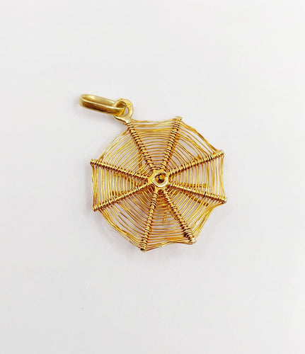 Pendentif vintage or jaune araignée sur sa toile, pierre bleue et perle 58 Facettes A06223