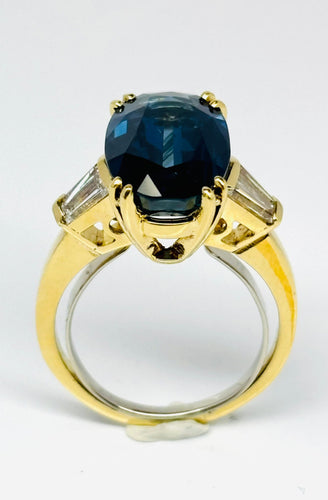 Bague 51 Bague en or jaune ornée d'un saphir naturel de 6,72 carats et de diamants taille trapèze 58 Facettes E20