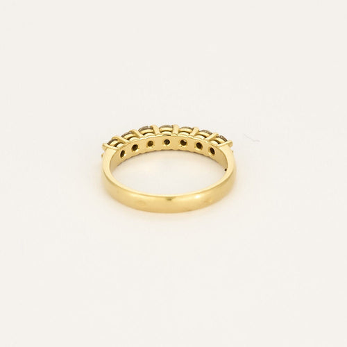 Alliance en or jaune et diamants