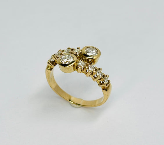 Bague 55.5 Bague contemporaine à griffes en or jaune et diamants 1,00 ct 58 Facettes Q386B
