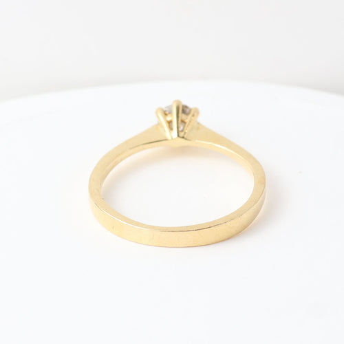 Bague solitaire en or jaune 18 carats avec diamant de 0,28 carat
