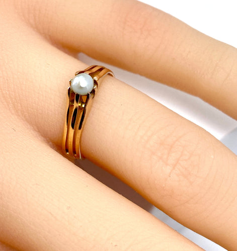 Bague en or rose perle fine vers 1900