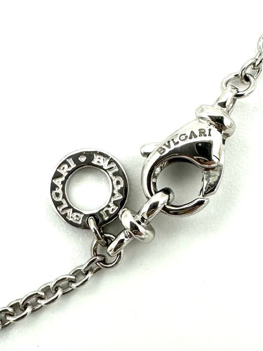 Collier BVLGARI. Collection "BVLGARI-BVLGARI", collier or blanc 18K et diamant 58 Facettes