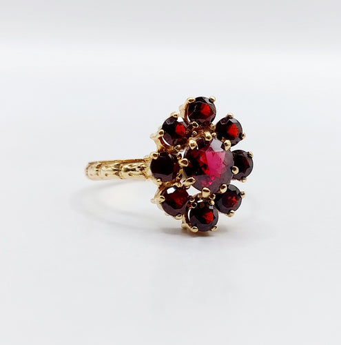 Bague 54.5 Bague marguerite vintage or rose et grenats 58 Facettes A05833