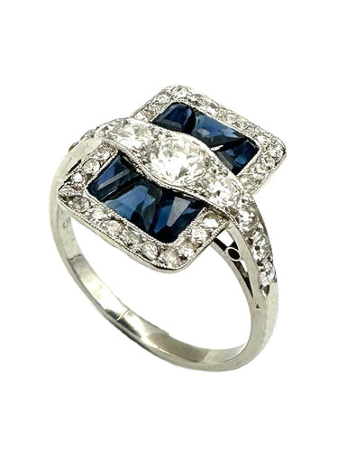 Bague Art-Déco en platine, saphirs calibrés et diamants