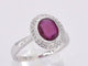 Bague 54 Bague entourage en or blanc avec diamants et rubis 58 Facettes 2060