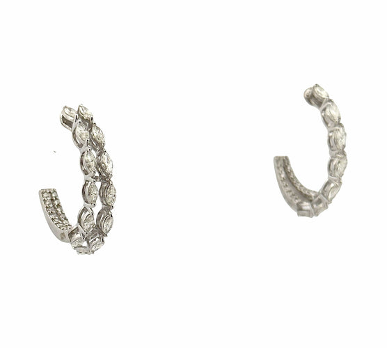 Boucles d'oreilles Boucles d’oreilles créole or blanc 18 carats et diamants navettes 58 Facettes