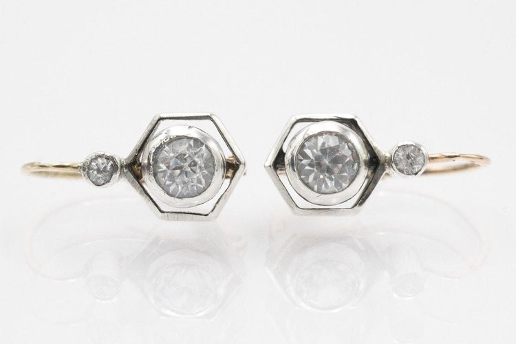 Boucles d'oreilles pendantes anciennes avec saphirs blancs, Autriche-Hongrie, première moitié du XXe siècle