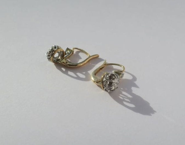 Boucles d’oreilles dormeuses trembleuses or jaune, platine, diamants - vers 1900 58 Facettes