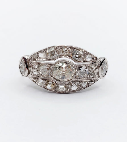 Bague marquise inversée Art déco en or 18K et diamants taille ancienne